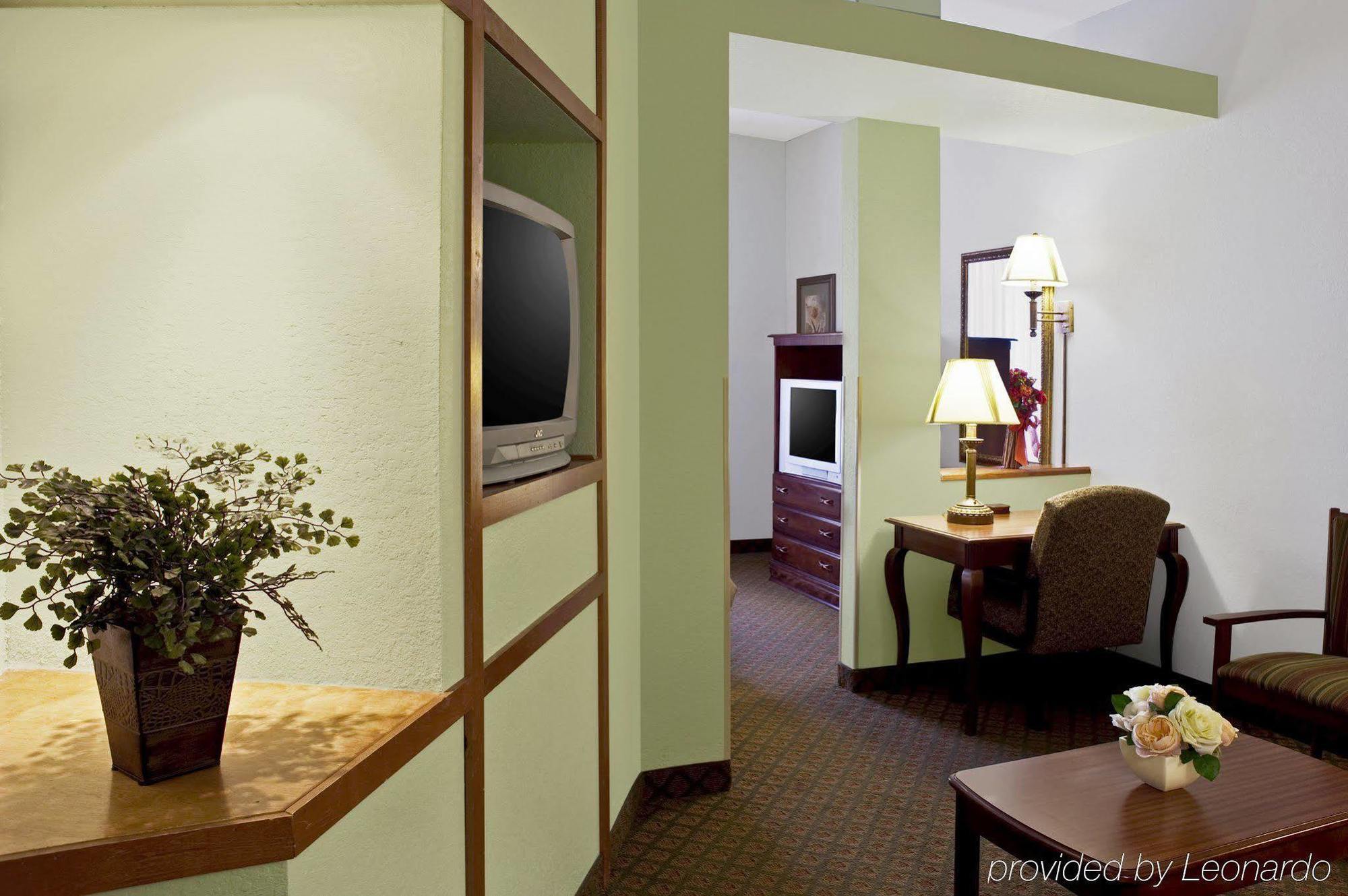 Best Western Plus Bradbury Inn And Suites Waycross Quarto foto